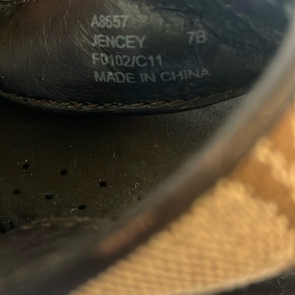 Coach: Black & Tan Janey (A8657) Signature C Sandals- 7- flaws - Picture 2 of 16